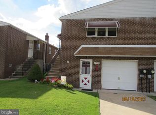 7908 Calvert St, Philadelphia, PA 19152