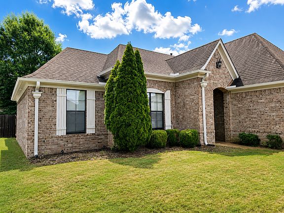 3rd image of 1398 Sawmill Creek Ln