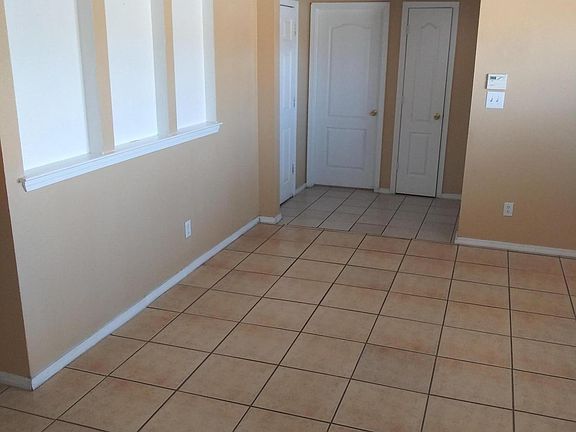 4th image of 11665 Patrick James Ct
