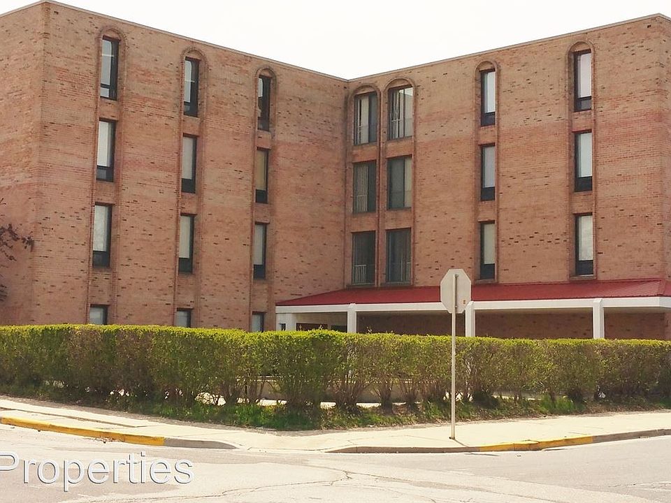 1st image of 931 E Russell Ave APT 104