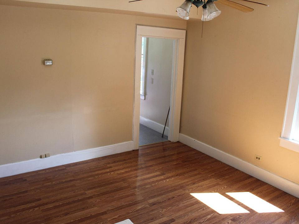 2nd image of 770 Weaver St