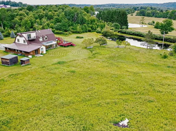 1113 Upper Woods Rd #A, Honesdale, PA 18431