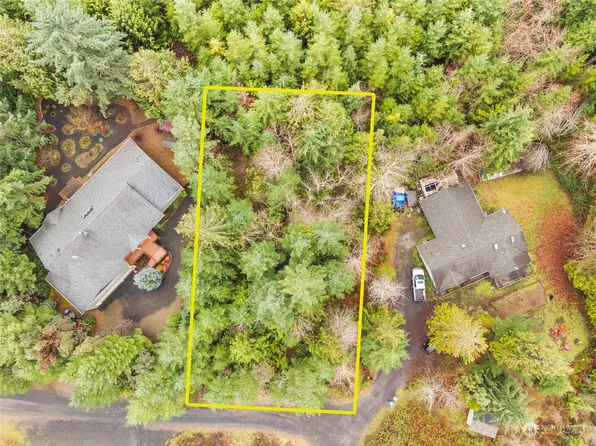 51 N Charles Place, Hoodsport, WA 98548