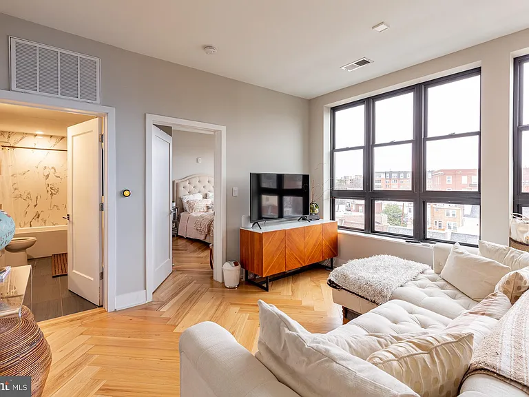 1345 K St SE #407 — Photo 7
