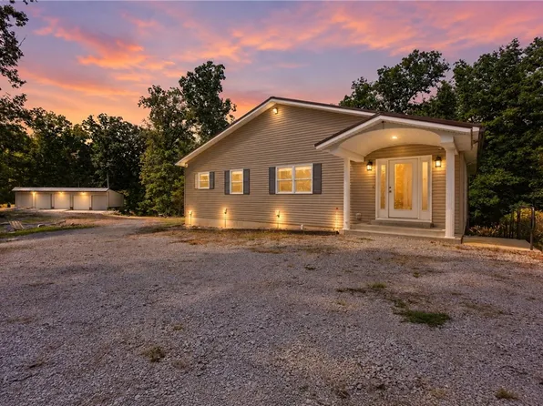 19059 E County Road 700, Charleston, IL 61920