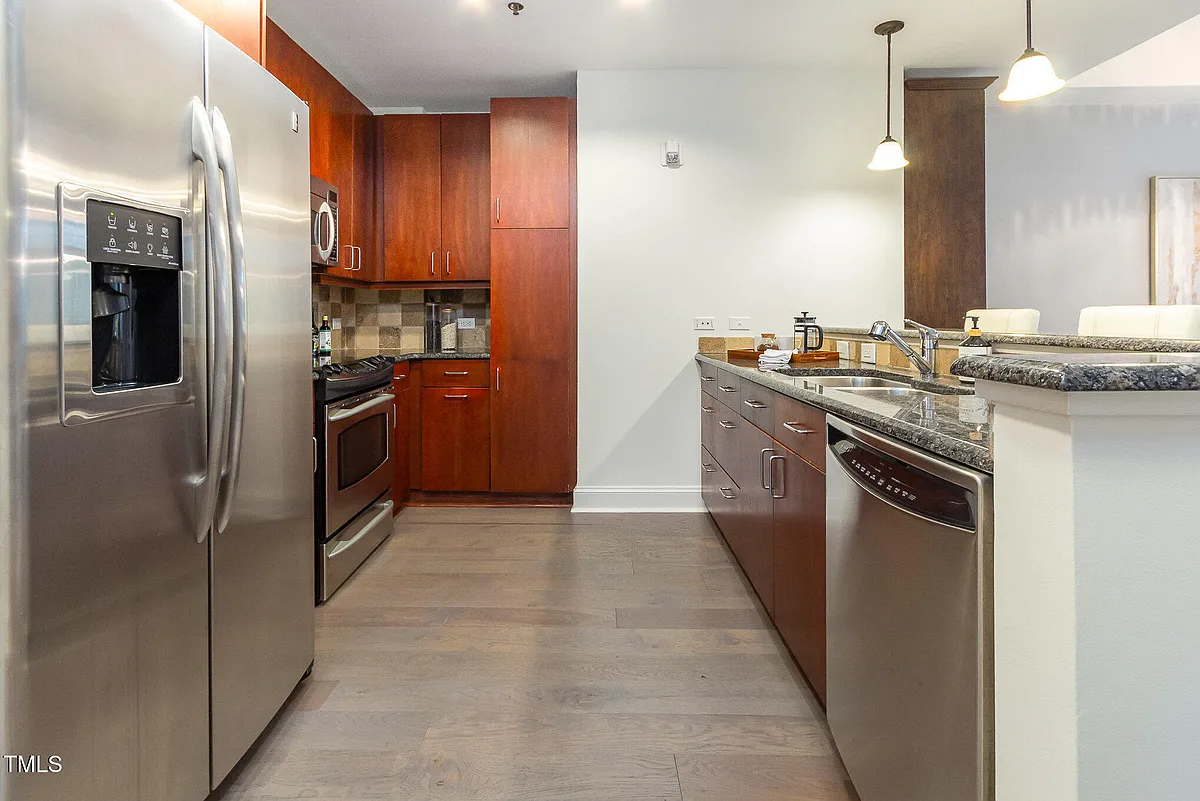 Building Photo - 616 N Boylan Ave #520