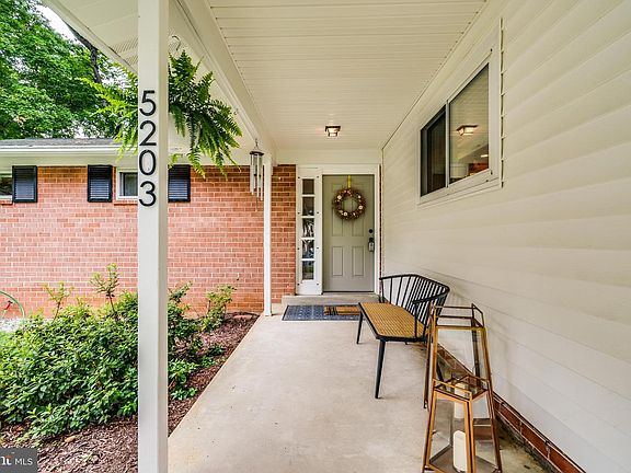 3rd image of 5203 Claridge Ct
