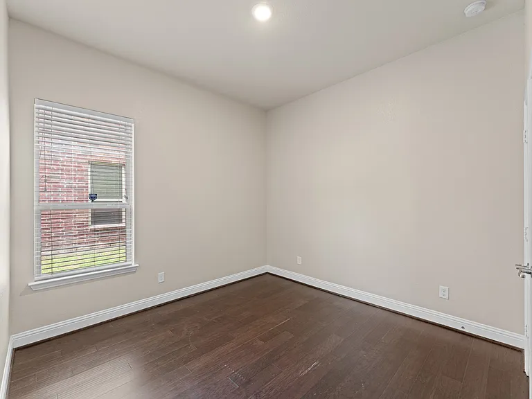 600 Fishback Cir — Photo 11