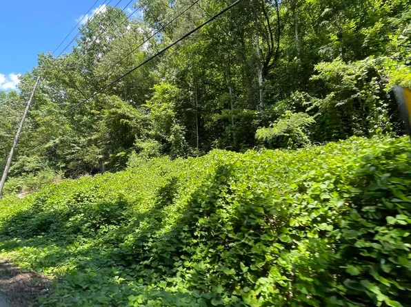 1 Pittman Center Rd, Sevierville, TN 37876