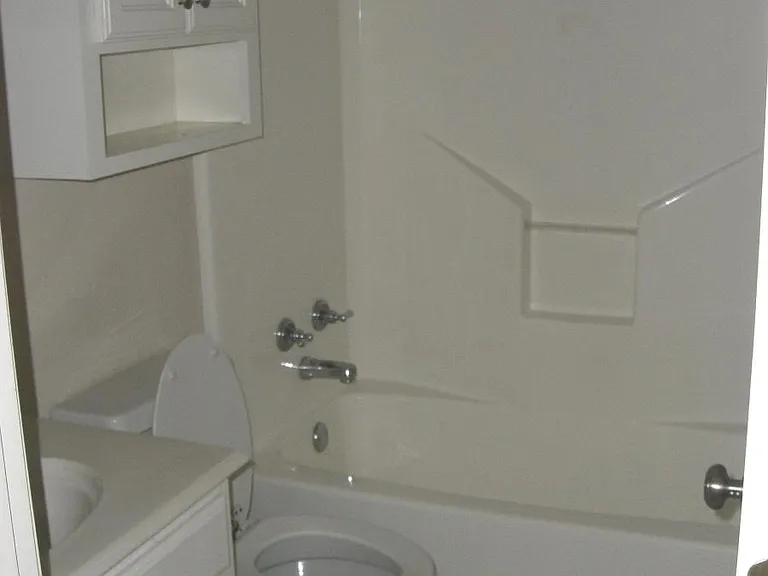 2nd Bathroom
