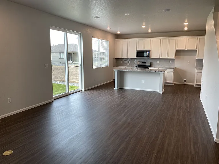 78 Bountiful Ave — Photo 2