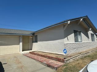 2114 S Greenville St, Santa Ana, CA 92704