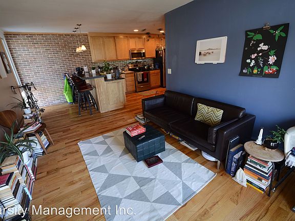 5th image of 1015 W Huron St APT 06