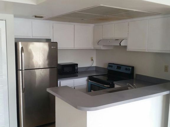 2nd image of 728 Executive Center Dr APT 15