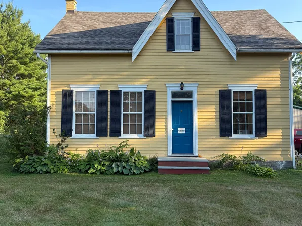 8 Hillcrest Rd, Ithaca, NY 14850