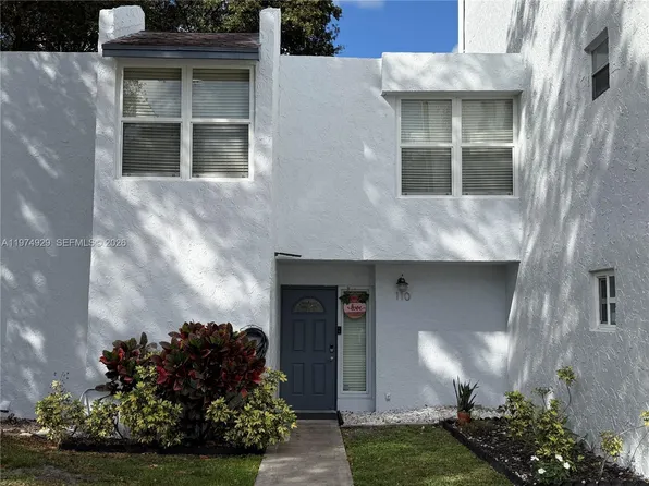 9410 Live Oak Pl APT 110, Davie, FL 33324