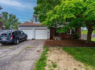 689 Hile Ln, Englewood, OH