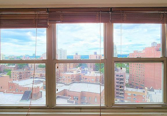 2nd image of 3660 Oxford Ave APT 14F