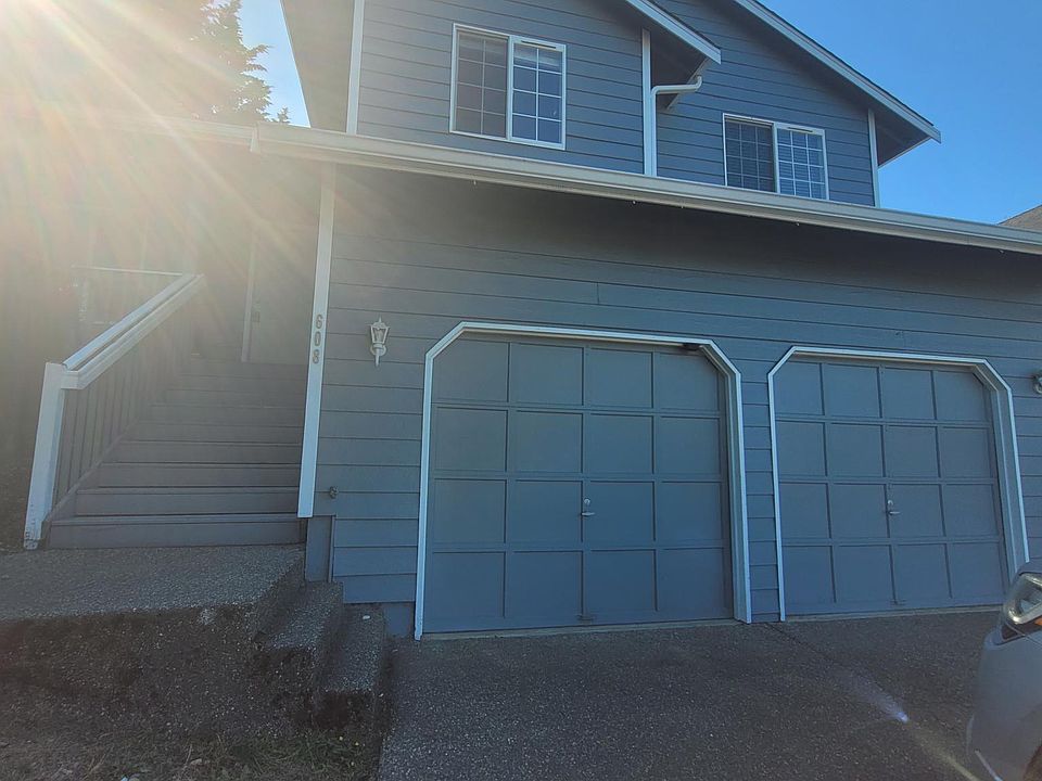 1st image of 608 95th Dr SE