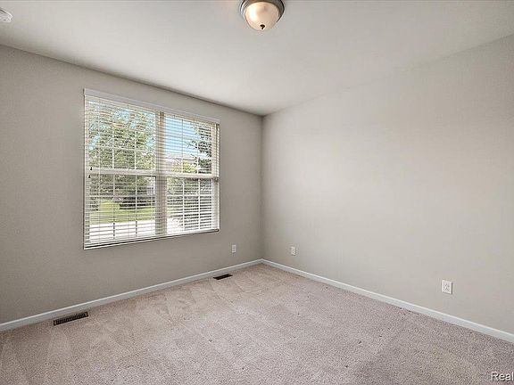 5th image of 2060 Trimble St