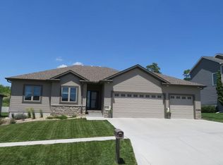 2114 Sheridan Dr, Norfolk, NE 68701