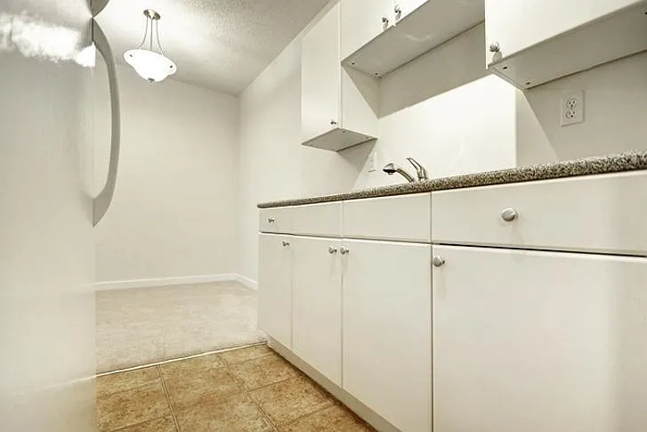 1655 Nelson St #118 — Photo 12