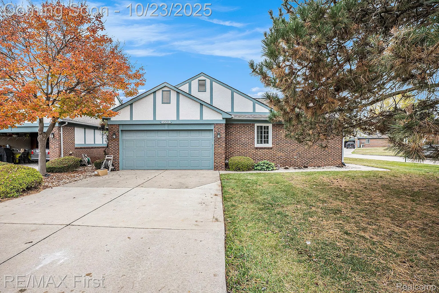 15511 Huntcliff Dr photo 1