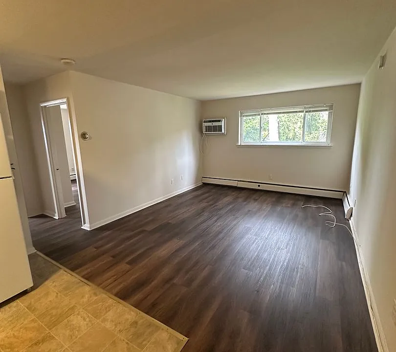 34 East Eagle Road