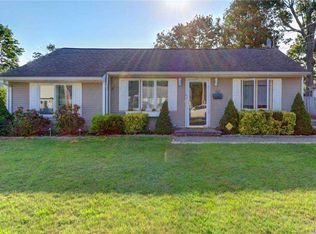 1400 Lombardy Blvd, Bay Shore, NY 11706