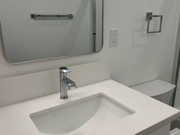 5th image of 6640-6930 Westpark Pl #6920-B