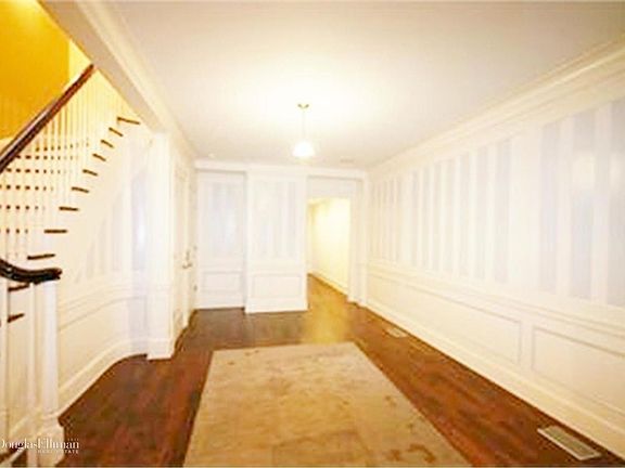 4th image of 256 W 139th St