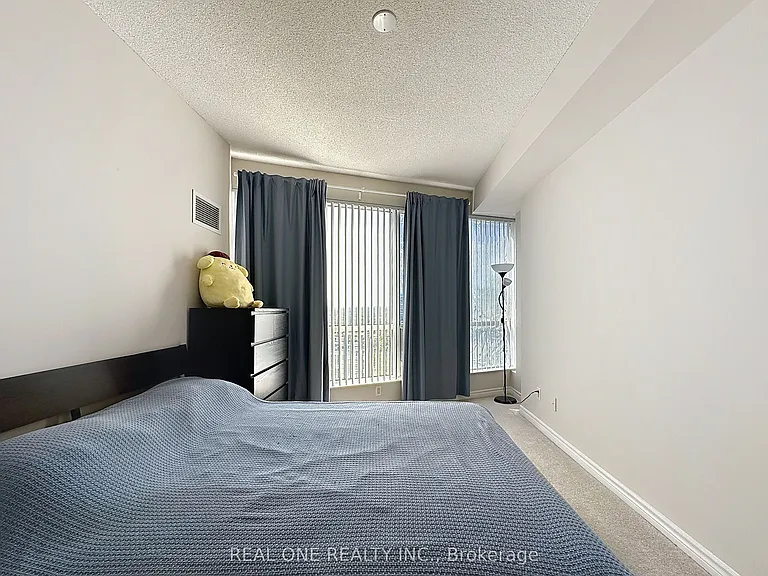 18 Holmes Ave #2205 — Photo 15