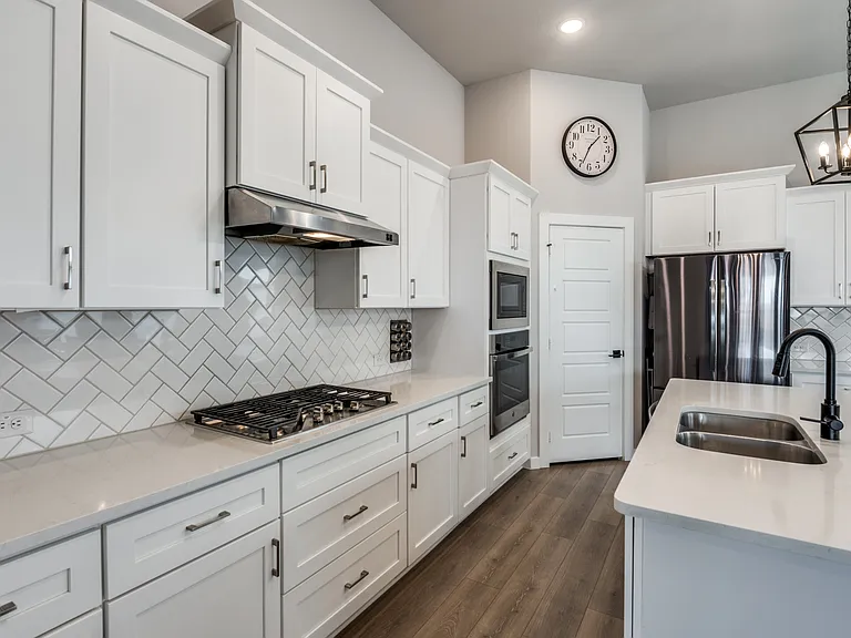 3509 Clara Dr — Photo 4