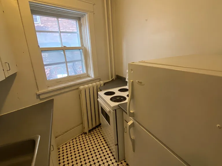 318 Cooper St #6 — Photo 4