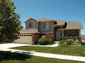 2nd image of 690 Trail Cir
