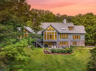 36 Henfoot Rd, Newton, NJ 07860