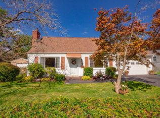 7 Luella Rd, Latham, NY 12110