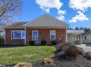 72 Dew Drop Rd, York, PA 17403