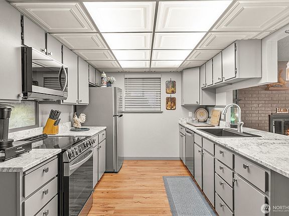 2nd image of 1301 S Third Avenue #15D