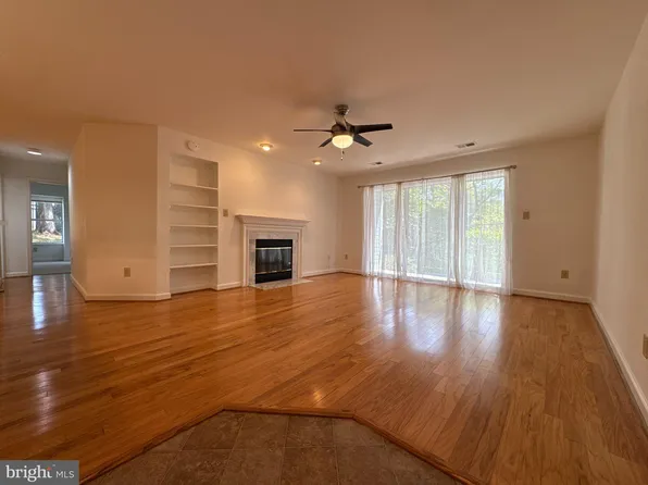 13613 Sir Thomas Way APT 12, Silver Spring, MD 20904