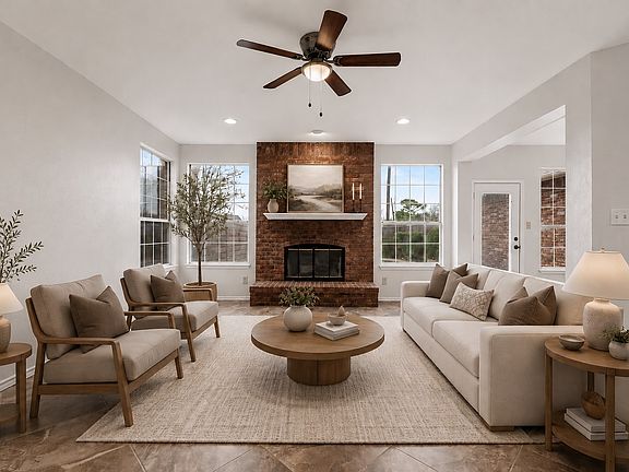 4th image of 2829 Panorama Dr