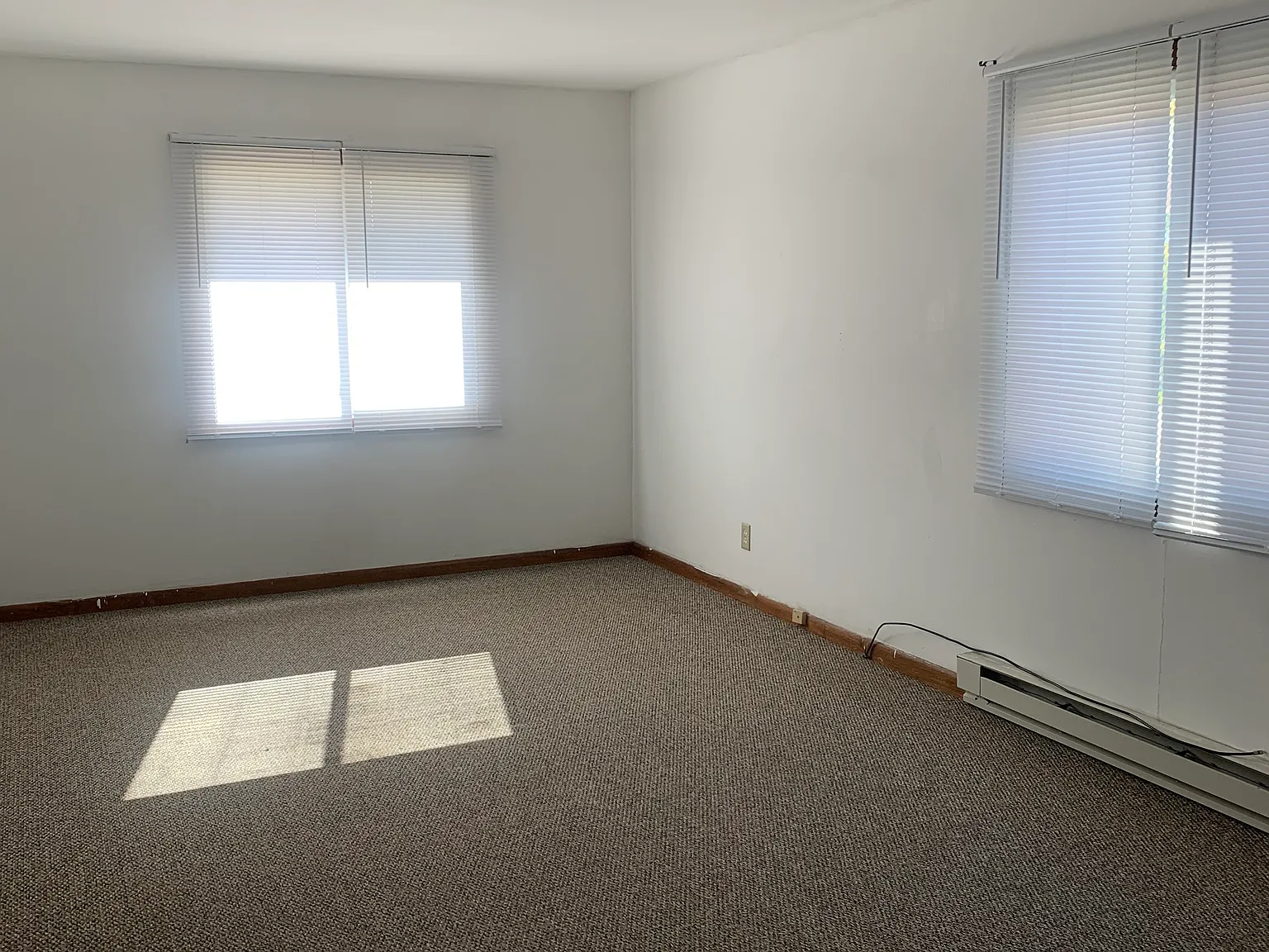 3 bed, 1.5 bath, $1,600 — Photo 4