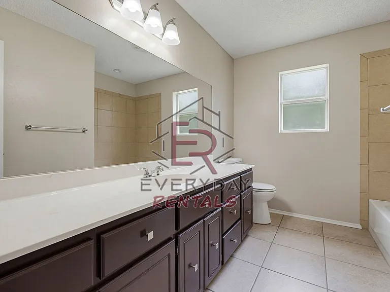 3005 Thoroughbred Dr — Photo 8