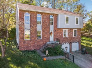 100 Edgemeade Dr, Monroeville, PA 15146