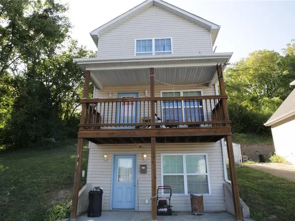 424 S 2nd St, De Soto, MO 63020