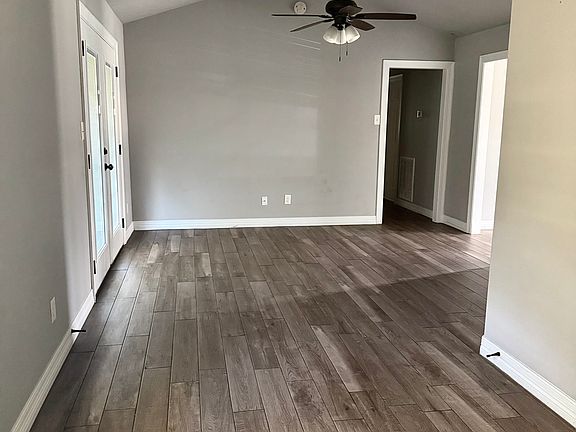 4th image of 1390 Elsie Ln