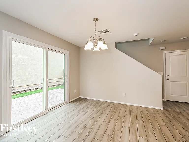 11051 Camden Bay St — Photo 4