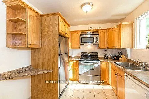 333 Taylor Mills Dr S — Photo 2