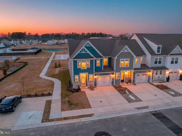 266 Exeter St, Ocean View, DE 19970