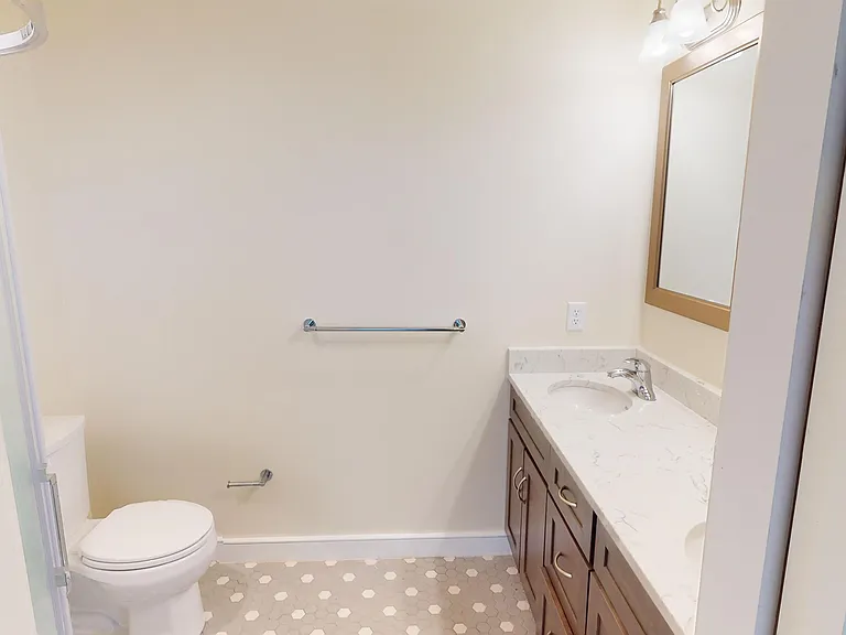 101 Peete St #4 — Photo 13